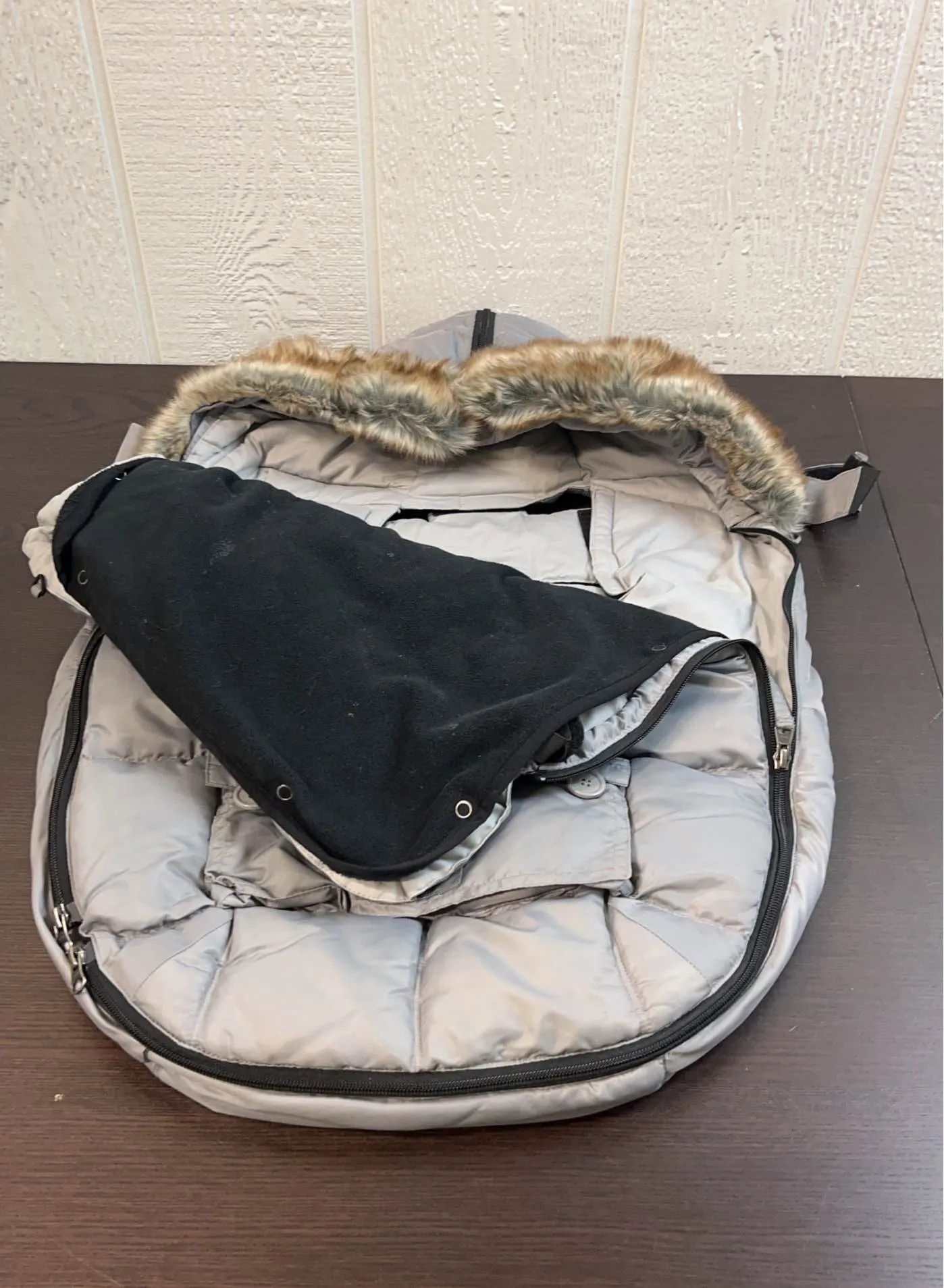 7 A.M. Enfant GlacierPOD Stroller and Car Seat Footmuff