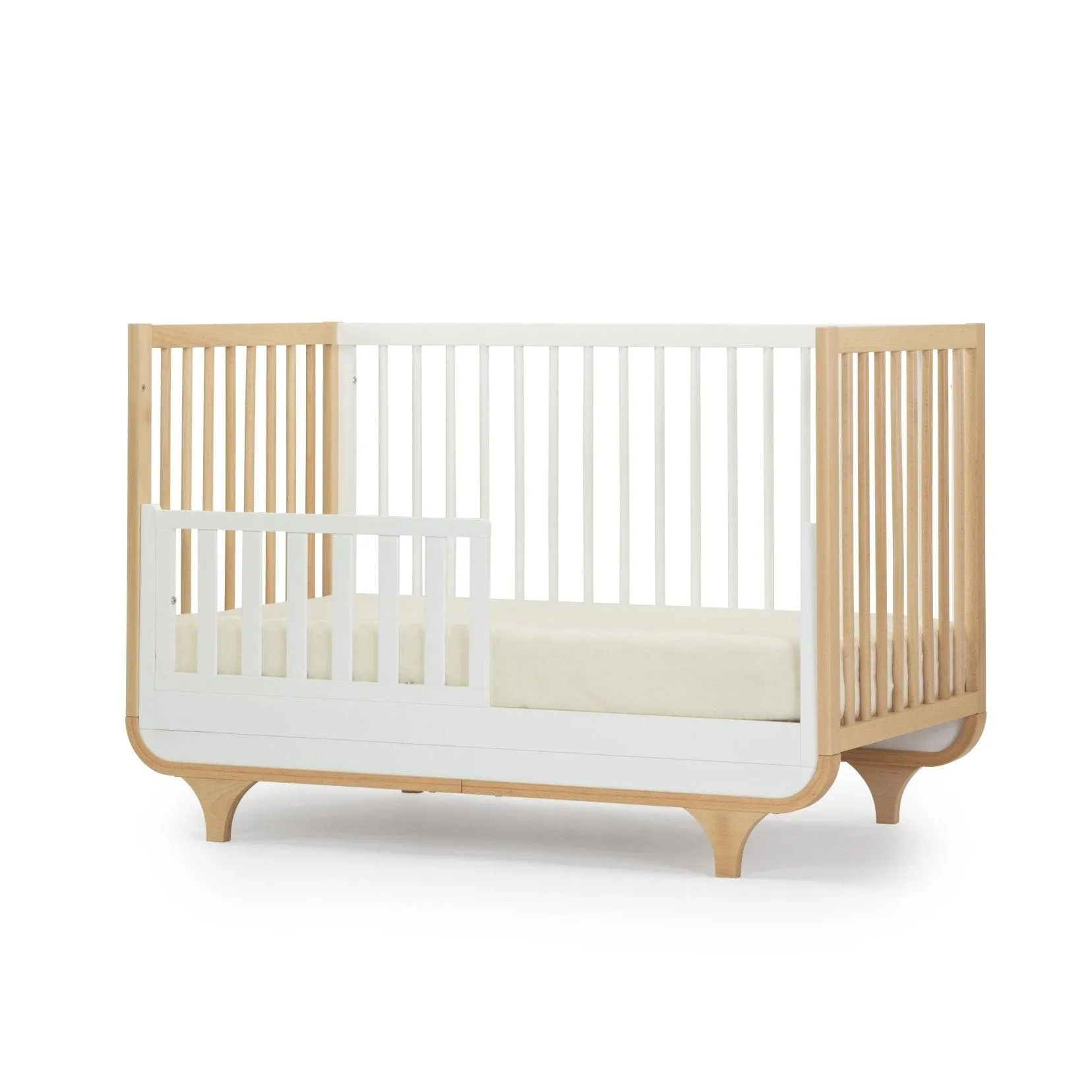 Jolly 3-in-1 Convertible Crib