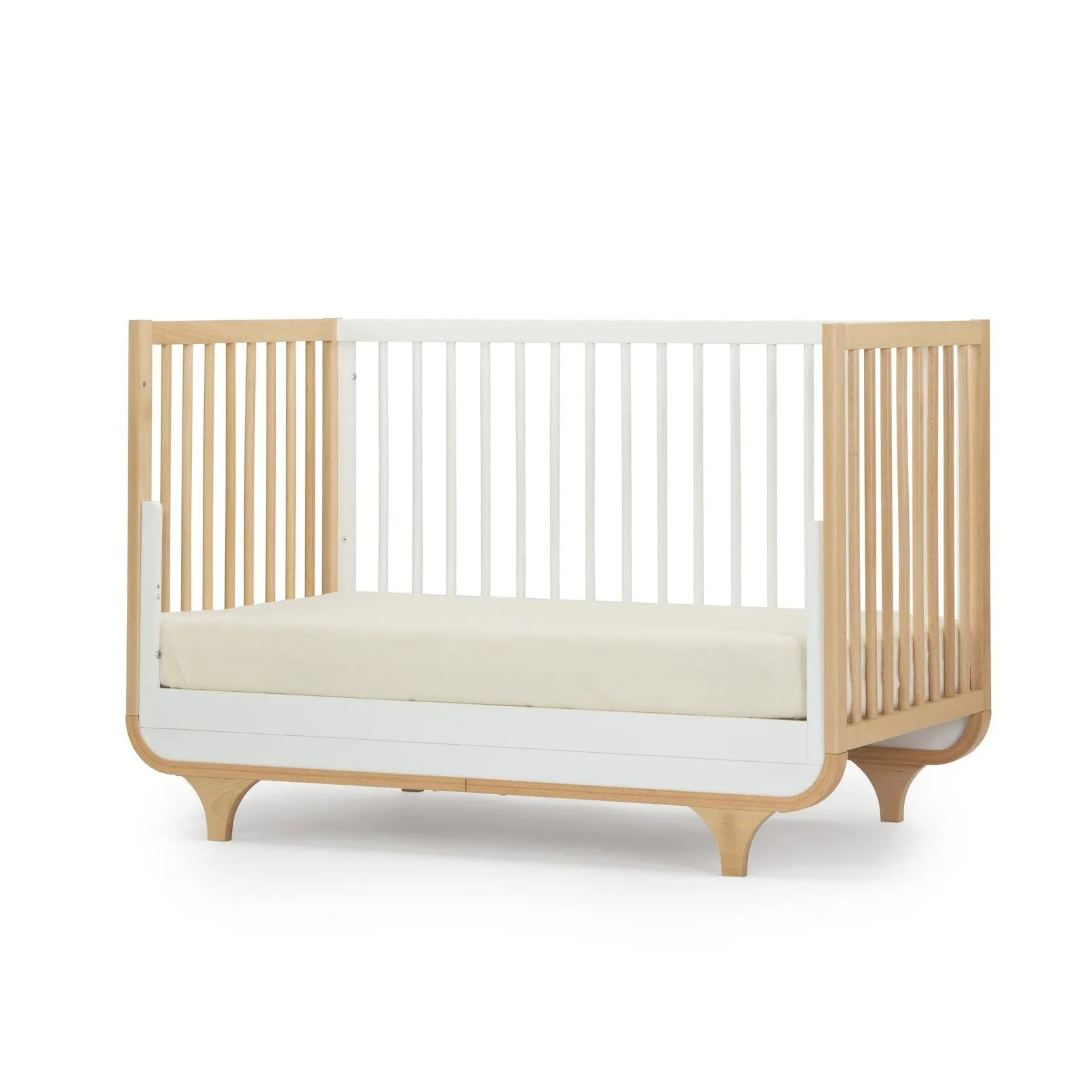 Jolly 3-in-1 Convertible Crib